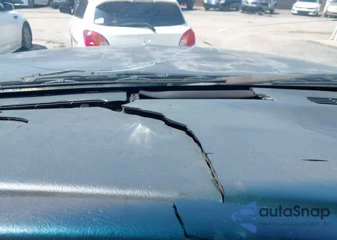 2002 Chevrolet Silverado 1500 из США, поврежденный, VIN 1GCEK14V72Z112160